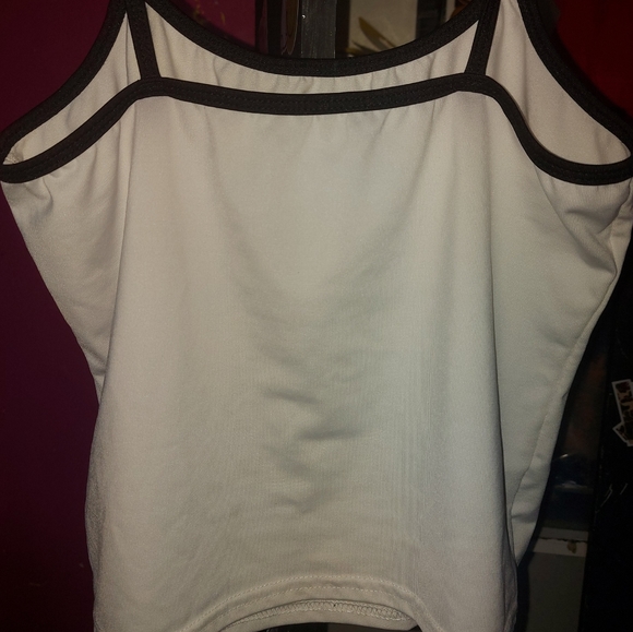 69 spaghetti strap crop top - Picture 2 of 4